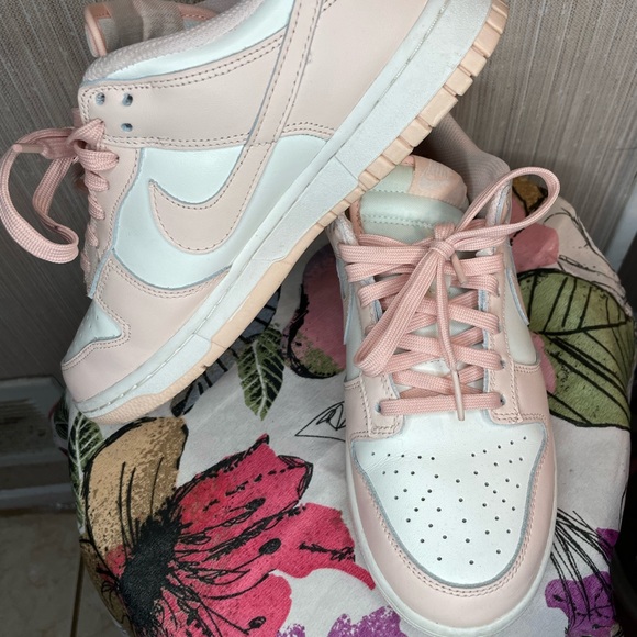 Women’s  Dunk Low ‘Orange Pearl’ - Picture 5 of 7